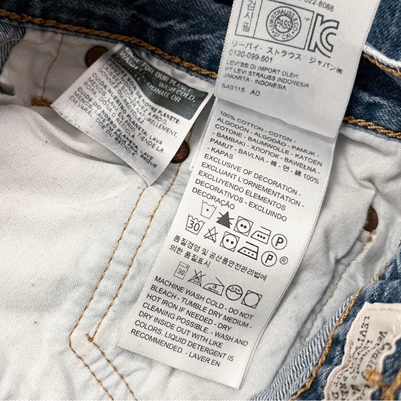 👖 Levi’s 501 Slim Taper Mid-rise Jeans (Medium Wash) 👖 - Picture 7 of 9